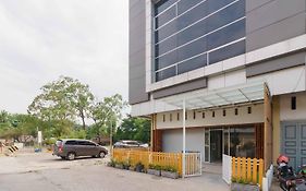 Reddoorz @ Helvetia Medan 2